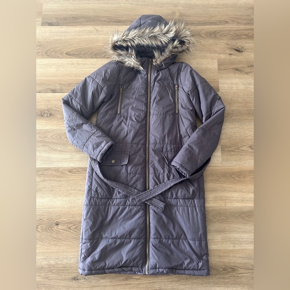 JustFab XS Puffer Coat with Removable Faux Fur Hood – Stylish and Warm- EUC - Picture 1 of 12